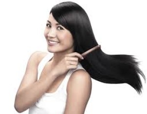 8 cách giúp tóc giữ nếp mượt mà không bị rối xù lên