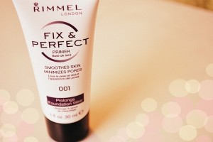 Rimmel Fix&Perfect Primer - Kem lót giá rẻ kiềm dầu tốt
