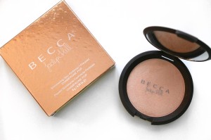 Review: Phấn highlight của Becca 