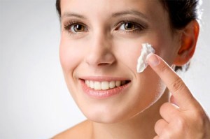 9 loại kem dưỡng ẩm hiệu quả tức thì cho mọi loại da